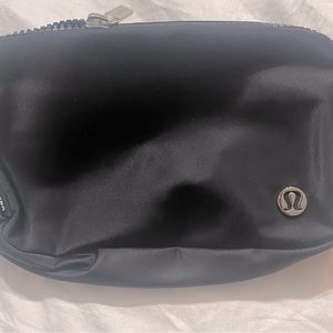 Lulu Belt bag